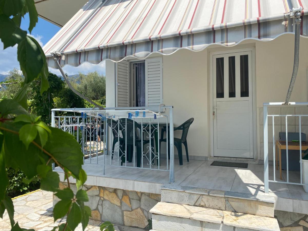 Rexhos Studios Himare Exterior foto