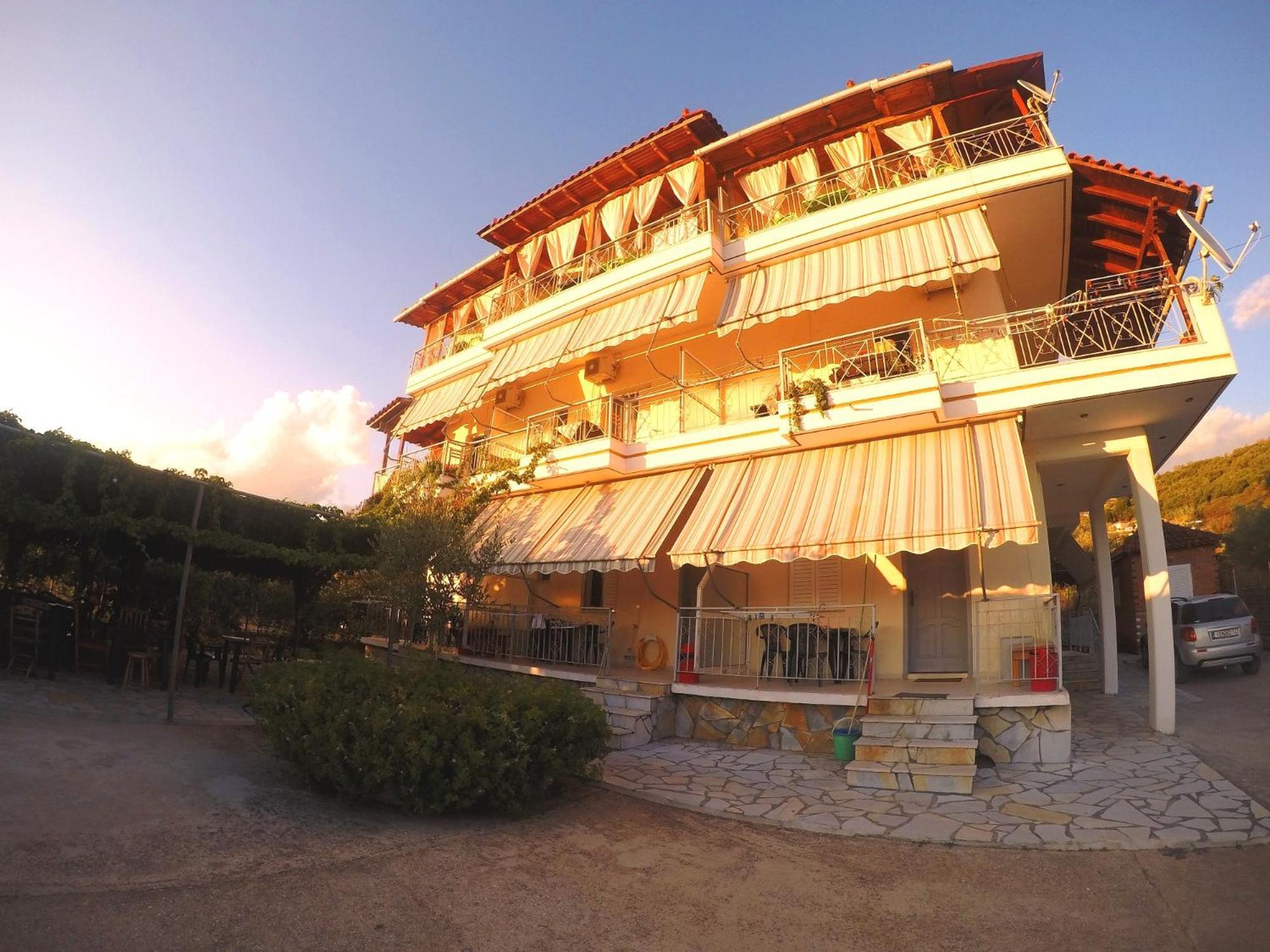 Rexhos Studios Himare Exterior foto