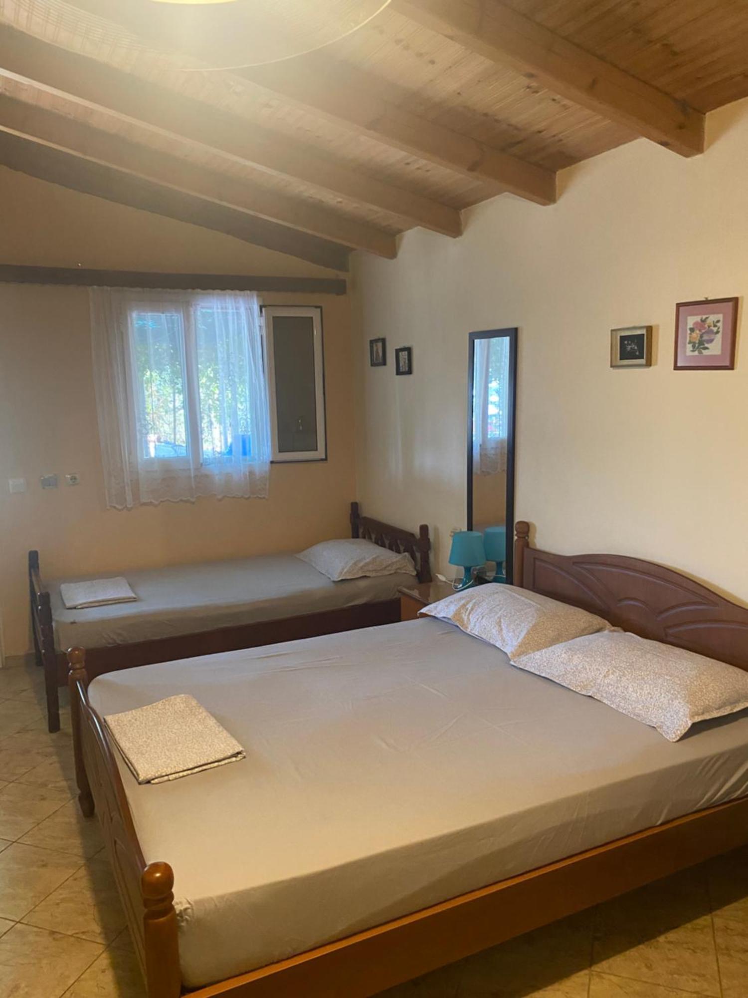 Rexhos Studios Himare Exterior foto