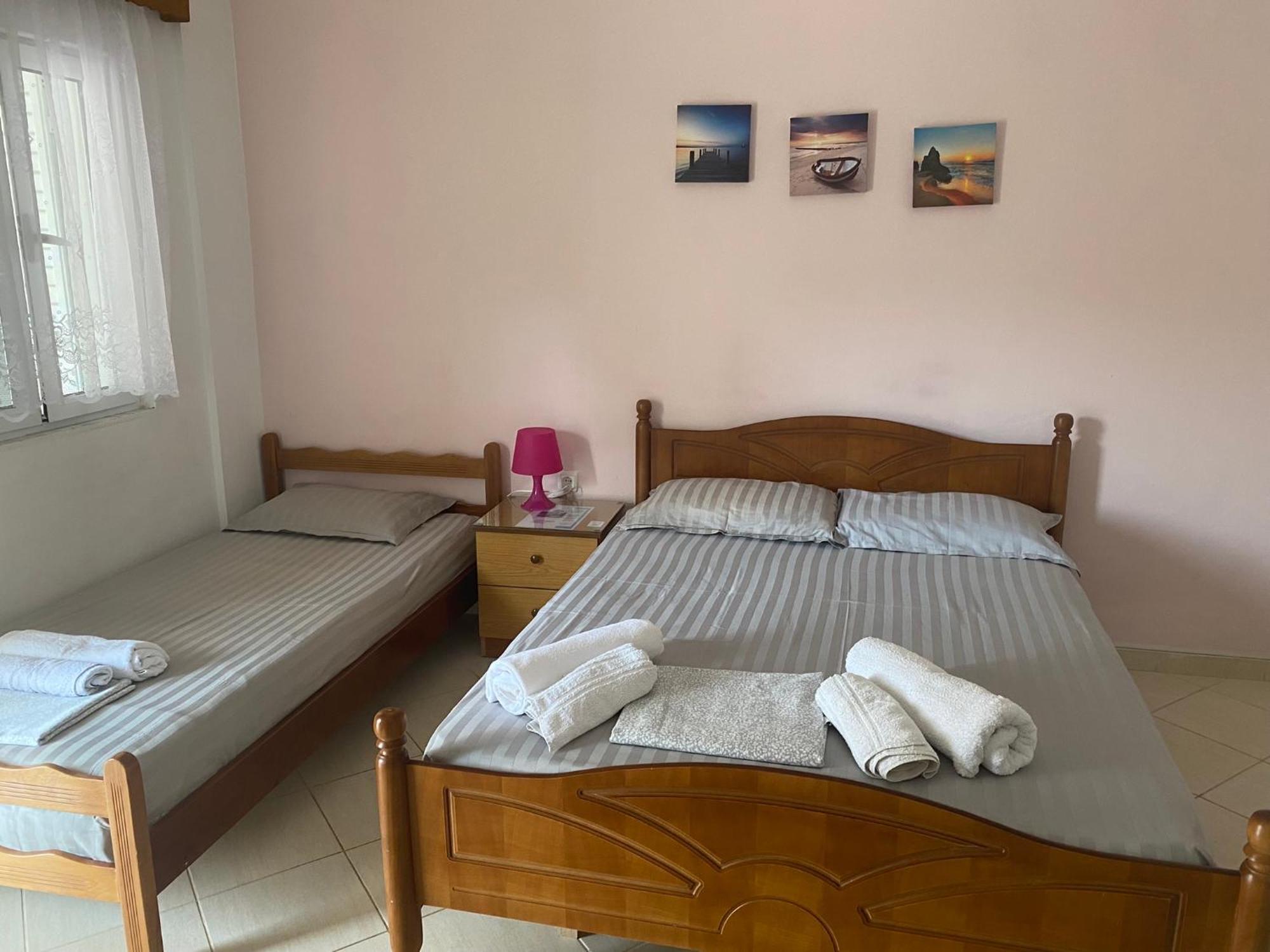 Rexhos Studios Himare Exterior foto
