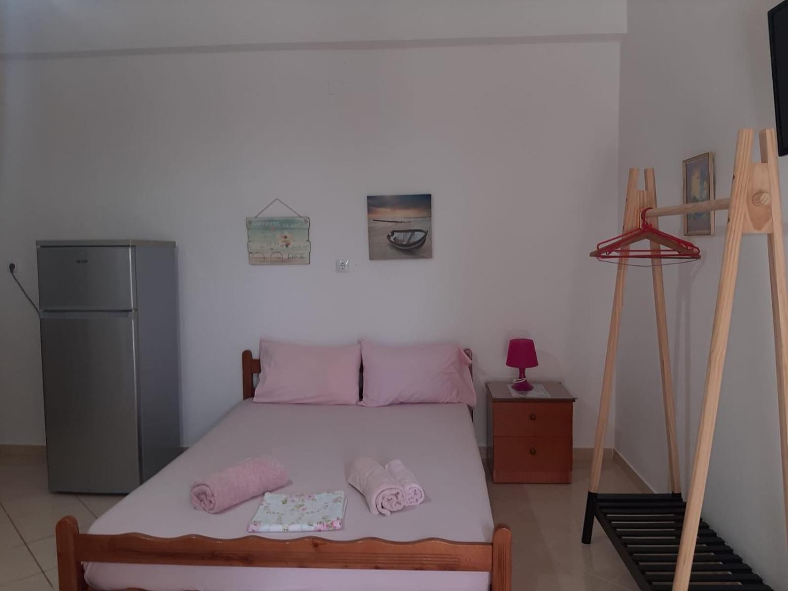 Rexhos Studios Himare Exterior foto