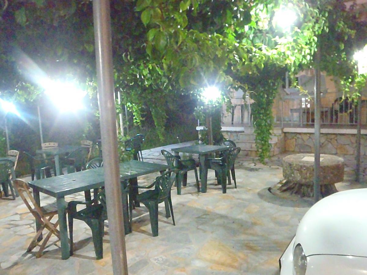 Rexhos Studios Himare Exterior foto