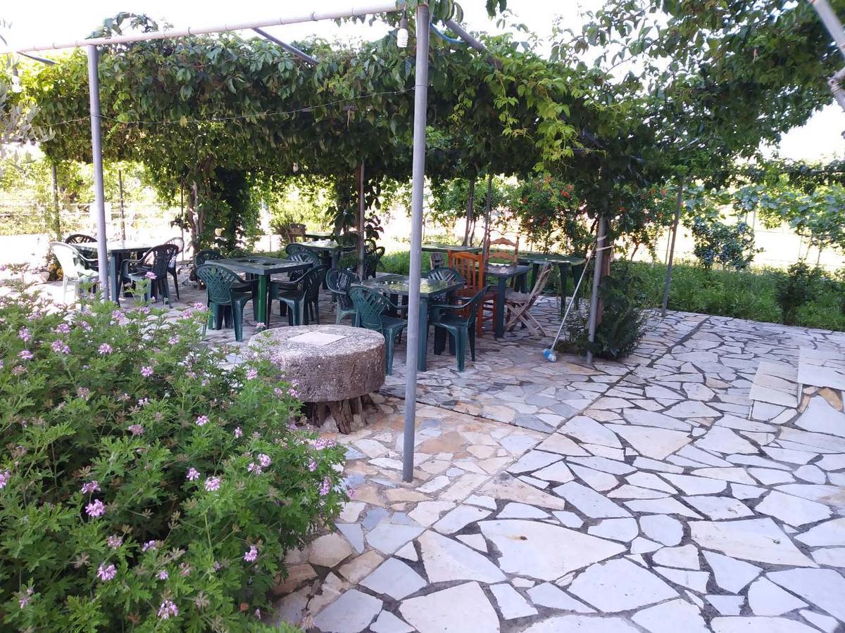 Rexhos Studios Himare Exterior foto