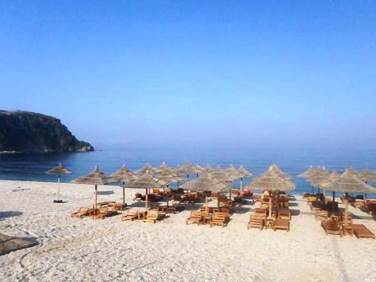 Rexhos Studios Himare Exterior foto